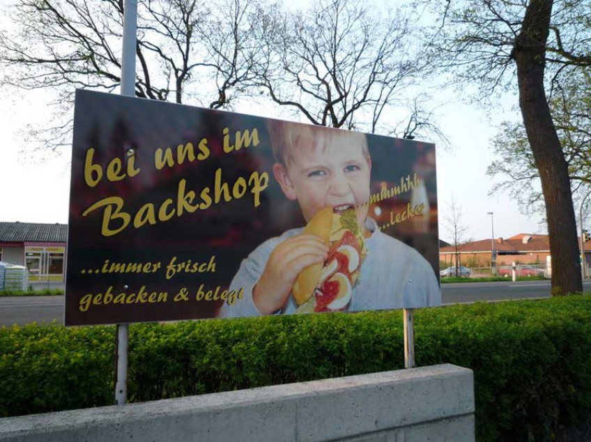 Schöne Werbeschilder mit Spiering Werbung in Osnabrück